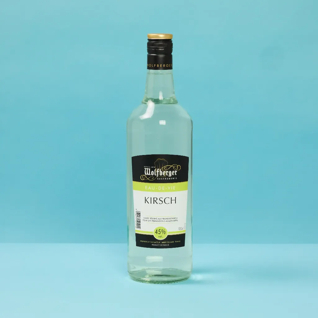 Alsatian kirsch 45% 1l wolfberger